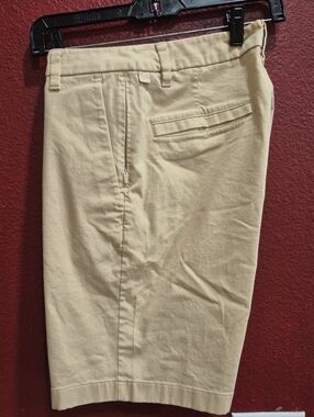 Lululemon Men's Classic Chino Shorts in Beige